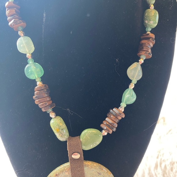 Ethel & Myrtle Chunky necklace and earrings - Picture 3 of 11